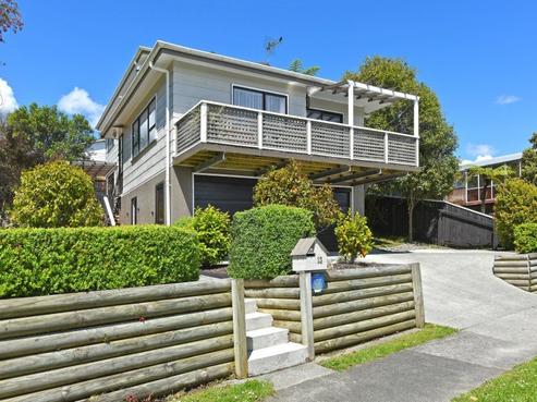 13 Whitechapel Grove, Stokes Valley