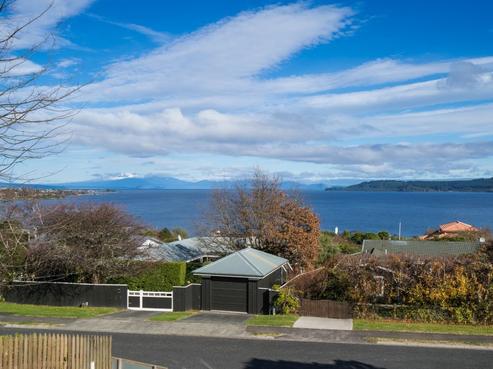 42A Ngauruhoe Street, Hilltop