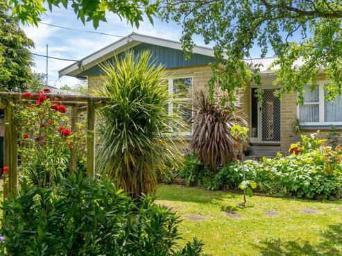 25 William Benton Street, Featherston