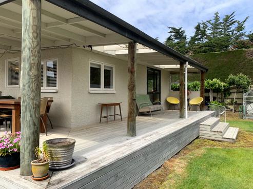 12 Beach Road, Hampstead