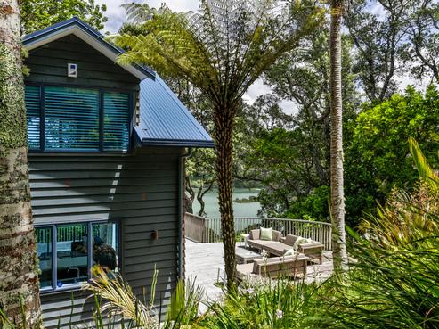 33 Arapito Road, Titirangi