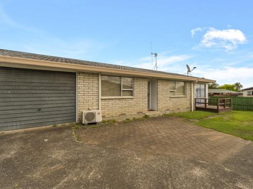 6 Leslie Place, Deanwell
