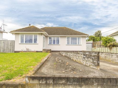 92 Manuka Street, Castlecliff