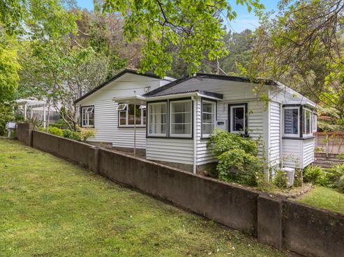 560 Stokes Valley Road, Stokes Valley