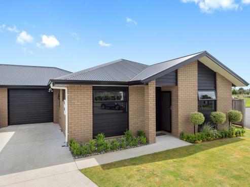 4/11 Errol Close, Burbush