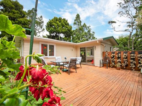 7 Valley View Road, Titirangi