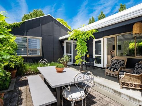 2/26 Christie Crescent, Havelock North