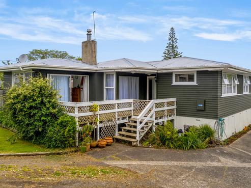 21 Thomas Avenue, Te Atatu Peninsula