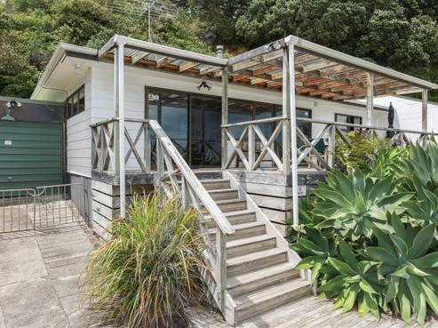 834 Thames Coast Road, Tapu