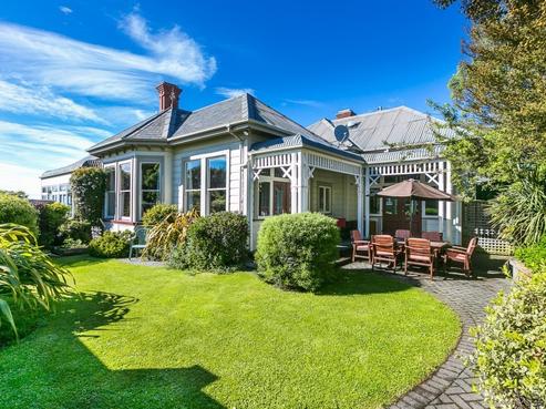 123 Highgate, Roslyn