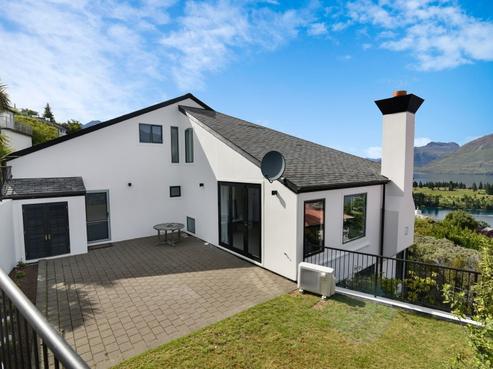 30 Edinburgh Drive, Queenstown Central