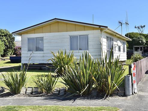 16 Colenso Place, Otaki Beach
