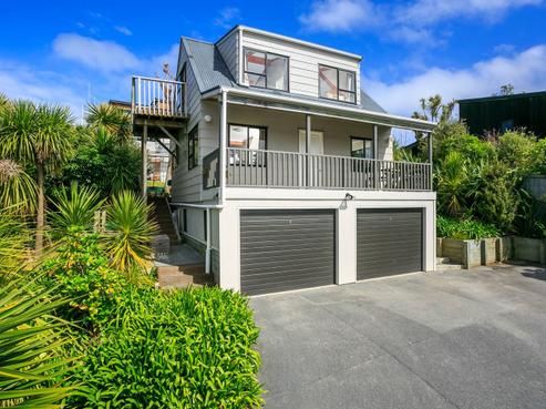 899 Beach Road, Waiake