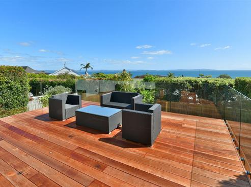 1376 Whangaparaoa Road, Army Bay