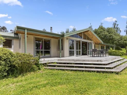 49 Kakariki Way, Whitemans Valley