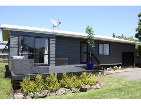 17 Great North Road, Kamo