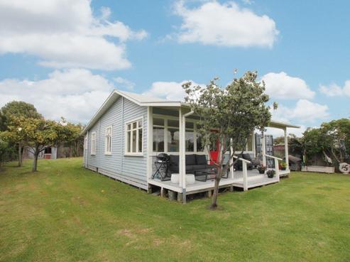 14 Shortt Street, Foxton Beach