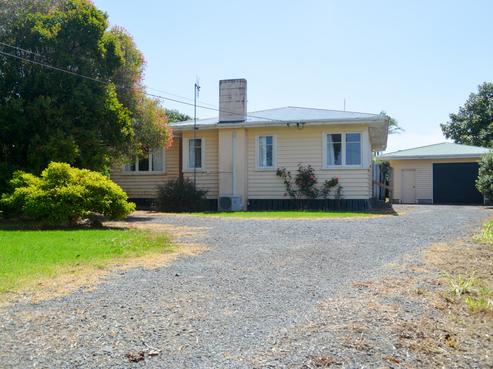 15 Ferry Road, Waipu
