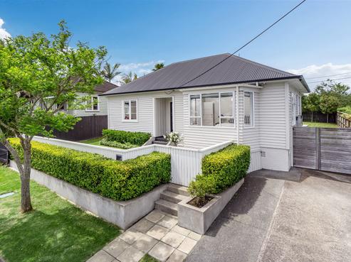 17 Egremont Street, Belmont