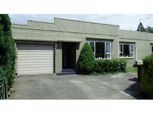 185 Queens Drive, Richmond