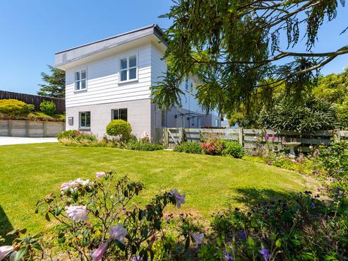 35 Sunshine Crescent, Kelson