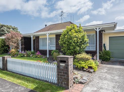 60 Rewarewa Crescent, Waikanae