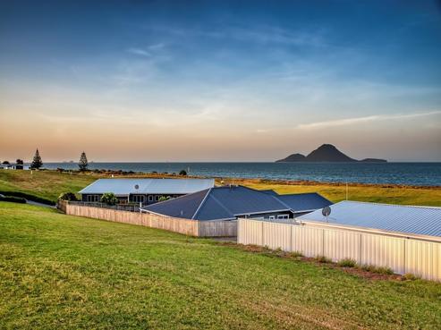 50 Pacific Parade, Coastlands