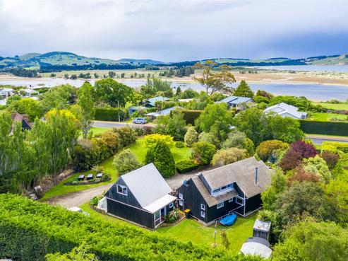 1419 Coast Road, Karitane