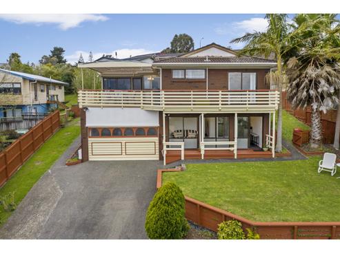 70 Pemberton Avenue, Bayview