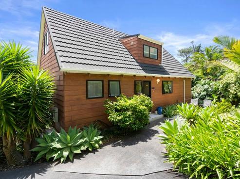 141 Browns Bay Road, Browns Bay
