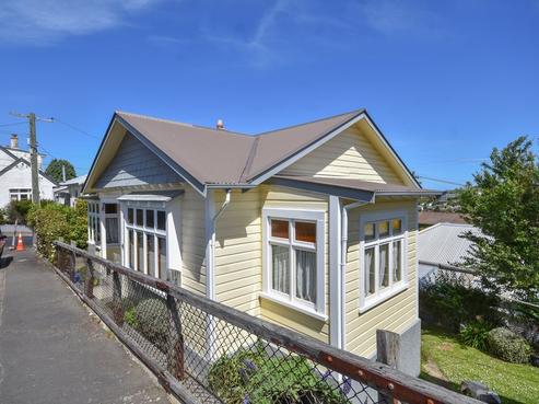 1 Henderson Street, Mornington