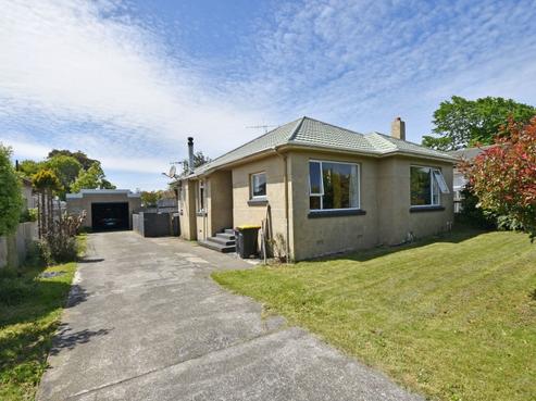 160 Pomona Street, Strathern
