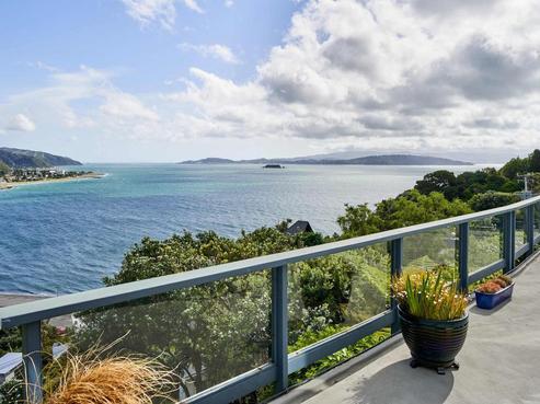 46 Ferry Road, Days Bay