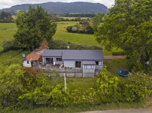 68 Hot Water Beach Road, Whenuakite