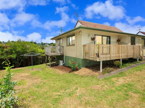 6B Charmaine Road, Torbay