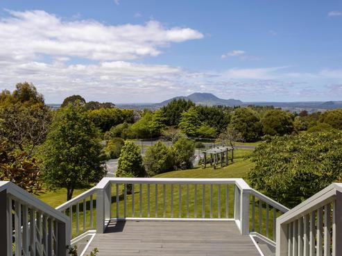 22 Blue Ridge Drive, Acacia Bay