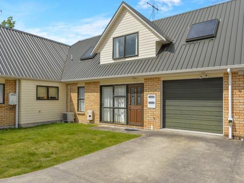 12B Jones Crescent, Melville