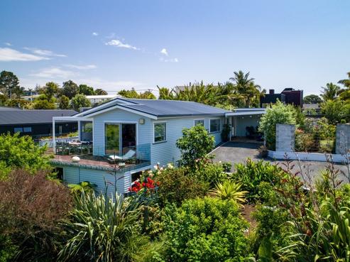 42 Ridge Road, Oneroa