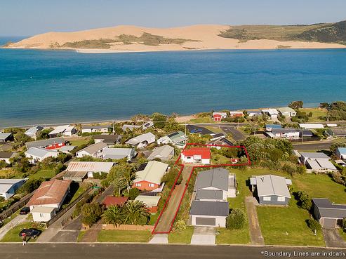 38 Taumatawiwi Street, Opononi