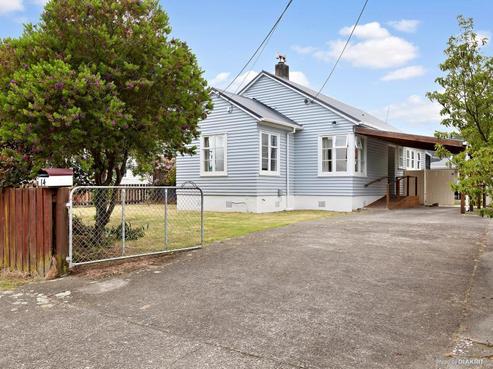 14 Lockwood Crescent, Taita