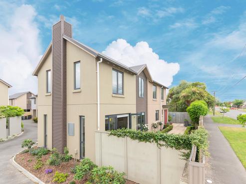 38 Gresford Street, Edgeware