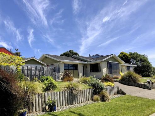100 Marine Parade, Bluff