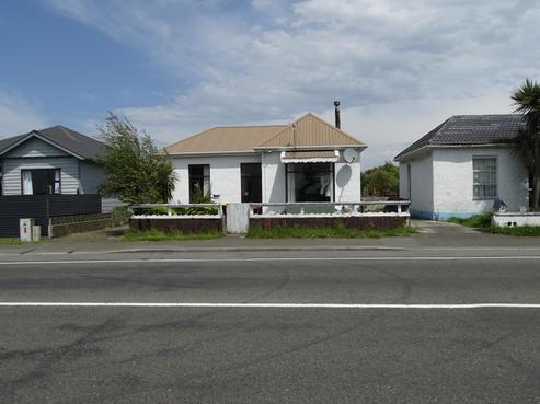 45 Centre Street, Strathern