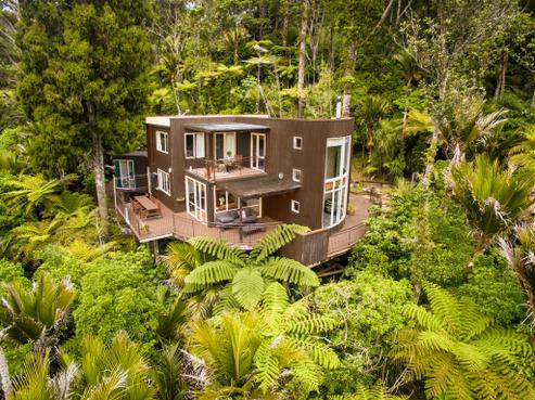 128 Carter Road, Oratia