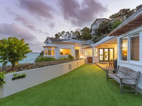 38 Evans Bay Parade, Roseneath