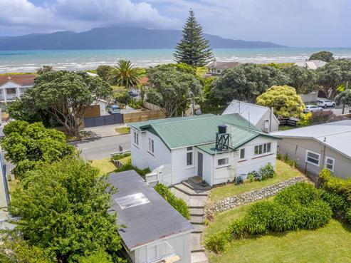 10 Manly Street, Paraparaumu Beach