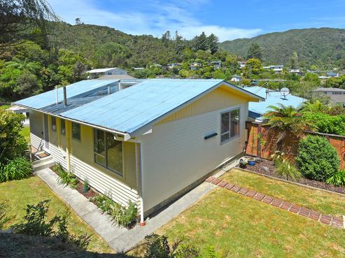 2/9 Lowry Crescent, Stokes Valley