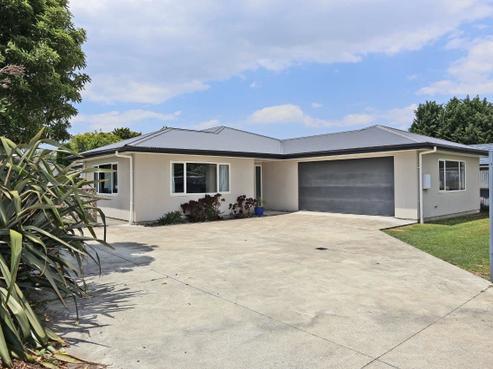 804A Lawrence Street, Akina