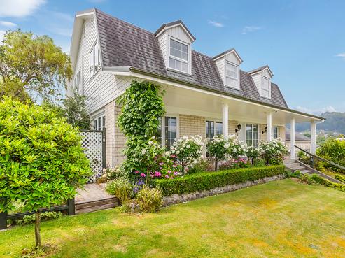27 Dowling Grove, Silverstream