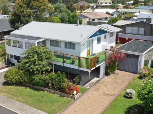 201 Chartwell Avenue, Whangamata